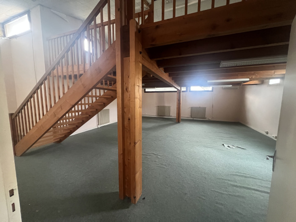 Vente Immobilier Professionnel Bureaux Cahors 46000